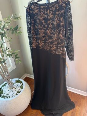 Tadashi Shoji Asymmetric Lace